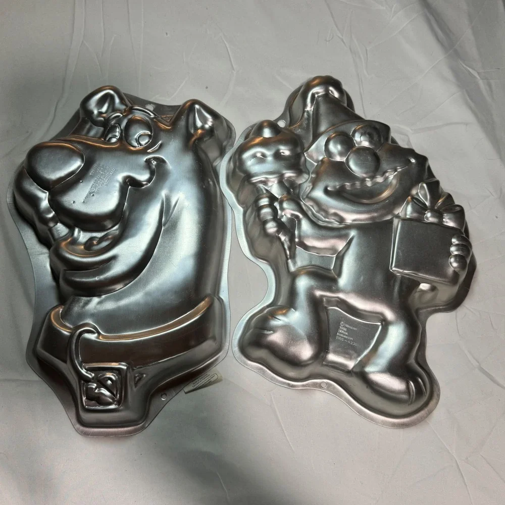 Vintage Wilton Scooby Doo Elmo Cake Pans Set 2 Guides 1996 1999